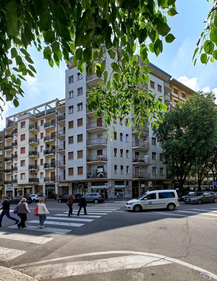 Eleganti Suite In Piazzale Lagosta Milan Exterior photo